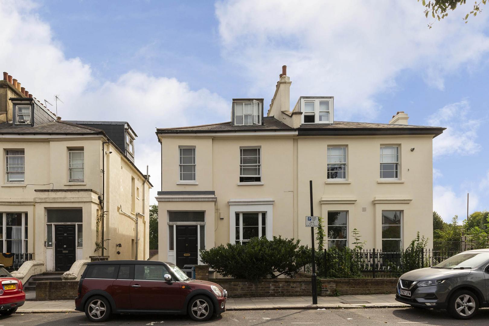 Modern and Central Apartment Belsize Road, West Hampstead
